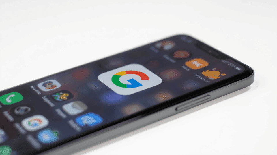 Unmasking Fake Backdrops: Google Forces Brands to Disclose Computer Generated Marketing Graphics
