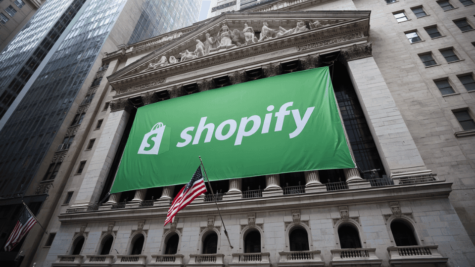 Sales Surge: How AI Search Engines Are Powering Shopify Merchant Profits