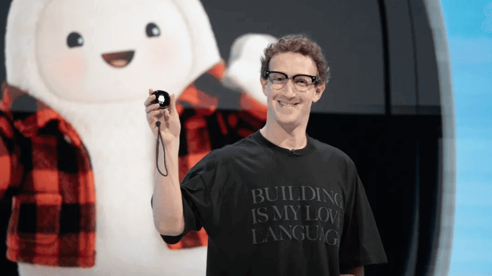 Digital Companions: Meta Turns Bag Charms into Interactive AI Hardware