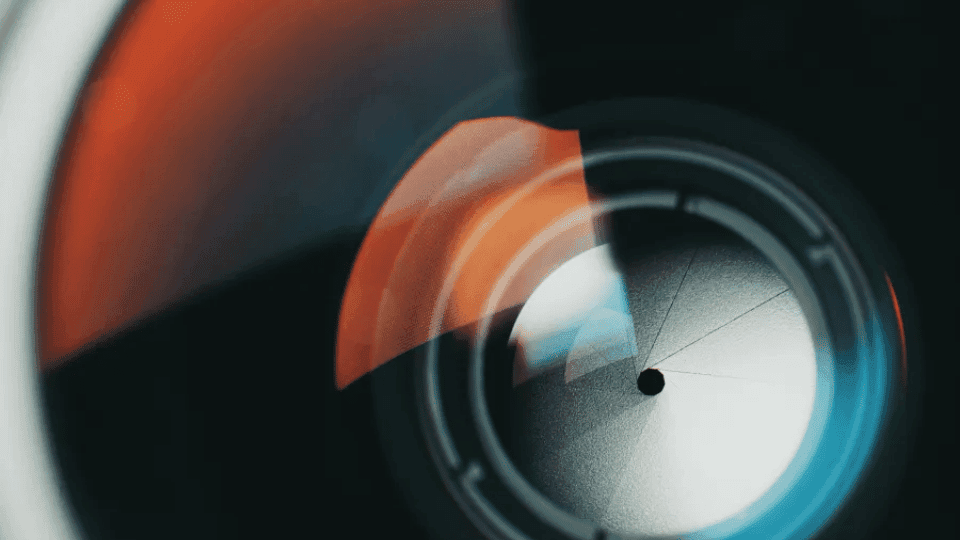 Silicon Lens: OpenAI Drops $300 Million to Acquire Smartphone Camera Pioneer Glass Imaging